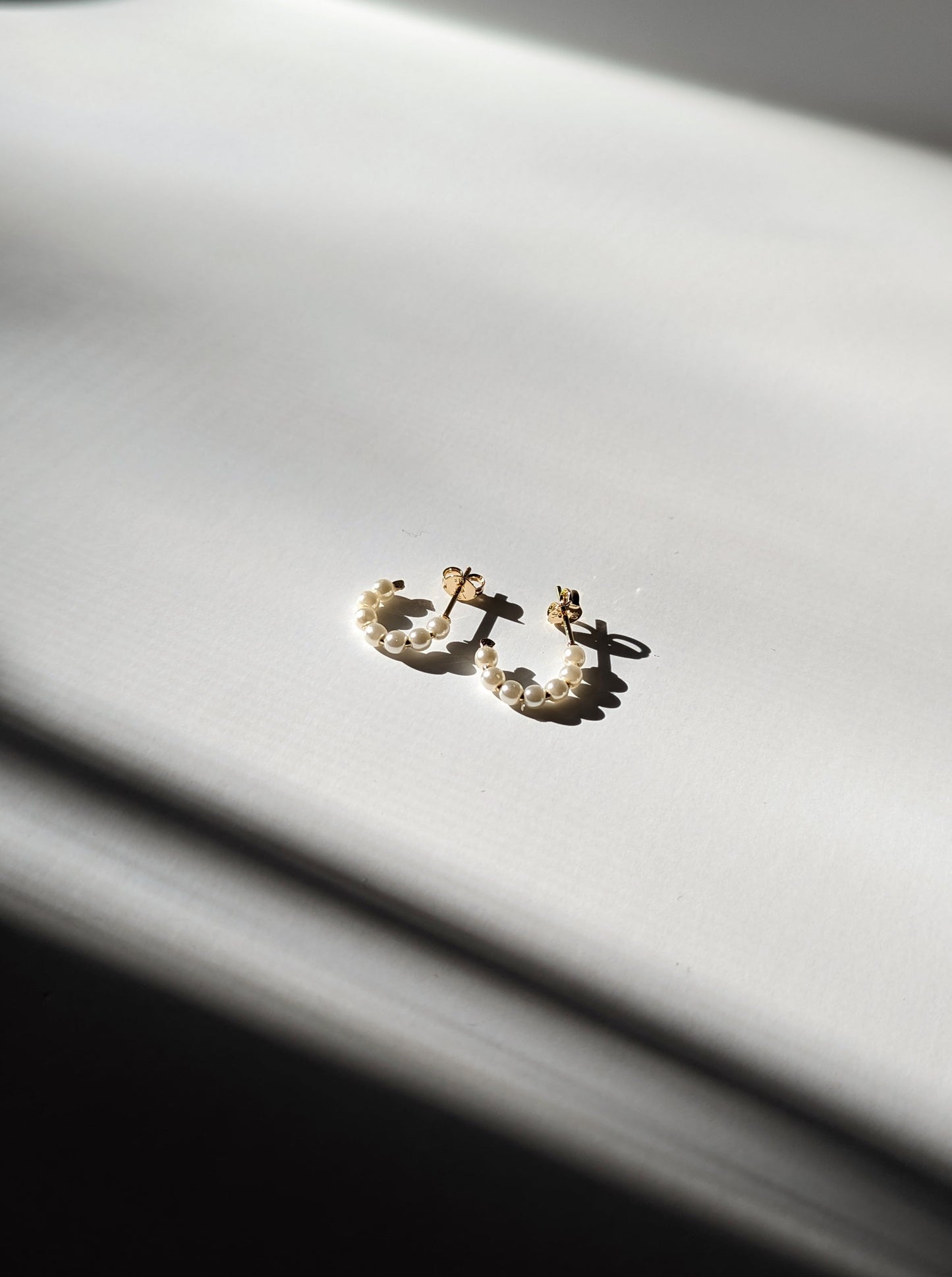 Jane Mini Pearl Hoops