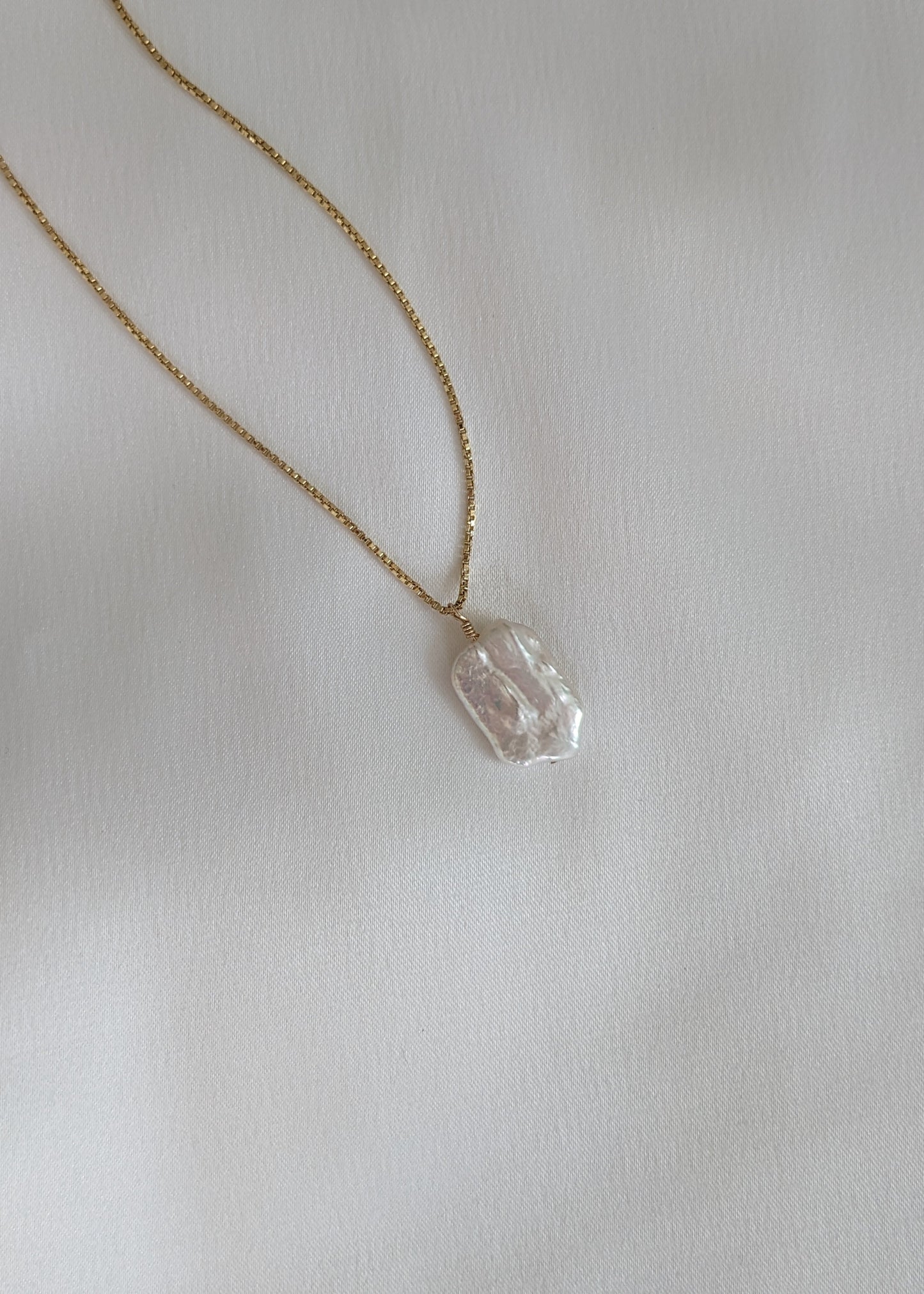 gold filled box chain necklace with a baroque pearl pendant